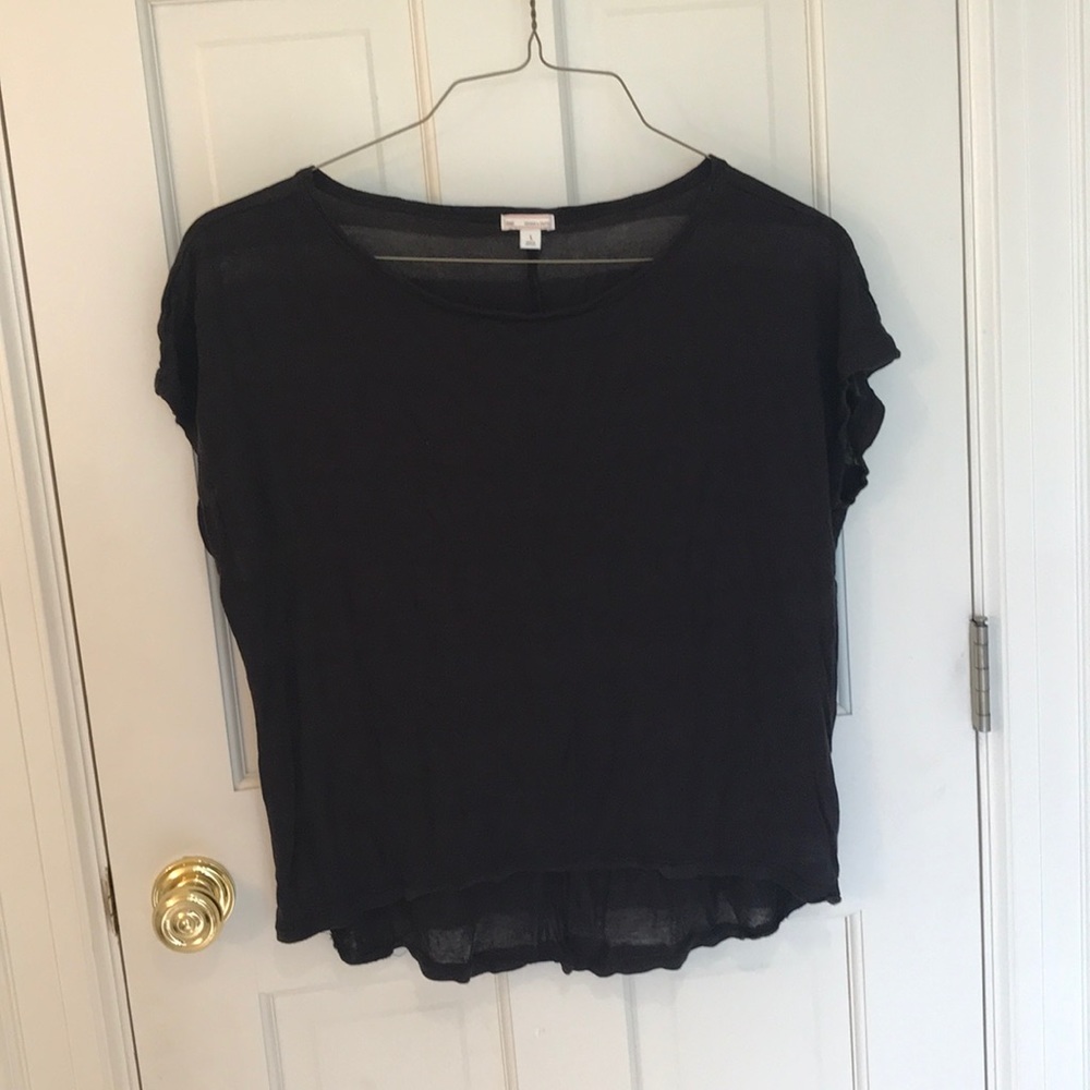 Gap black t-shirt